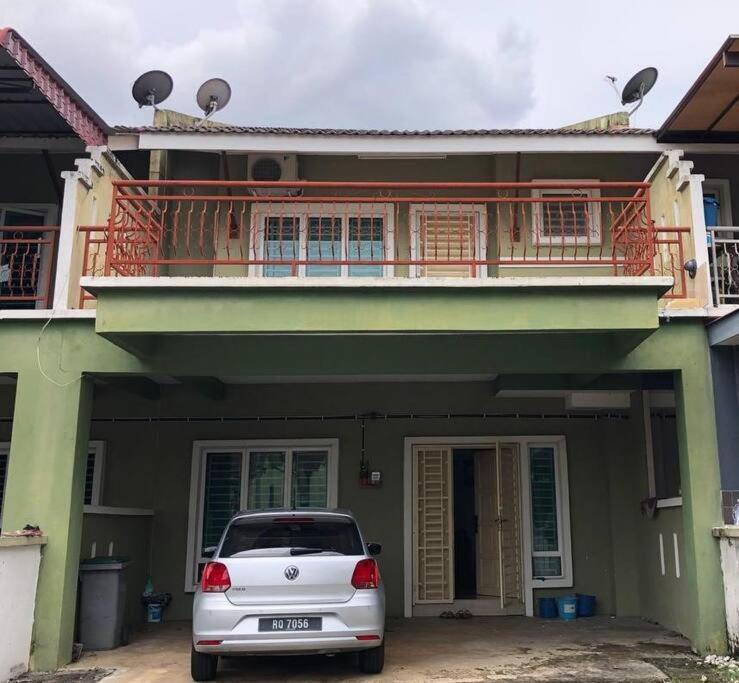 Nice Seremban 2 1/2 Storey House With 4 Rooms 外观 照片